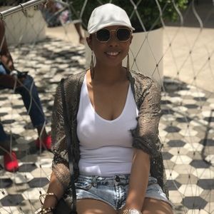 Meet your Posher, Samantha